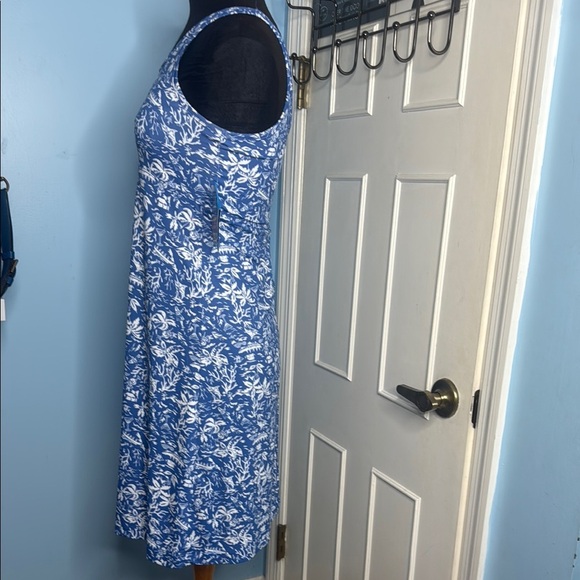 Columbia
Freezer™ III Dress - Picture 2 of 10